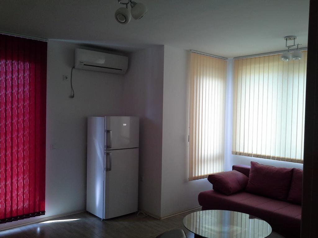 Burgas Sarafovo Apartment Eksteriør billede
